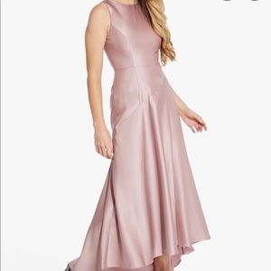 Brand new Adrianna Papell gown